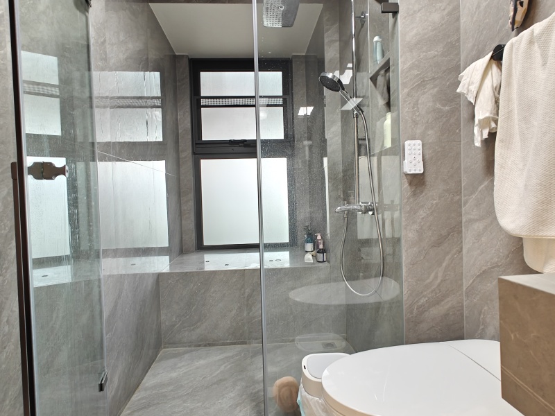 3室2廳1陽臺(tái) 龍湖天璞A1地塊衛(wèi)生間