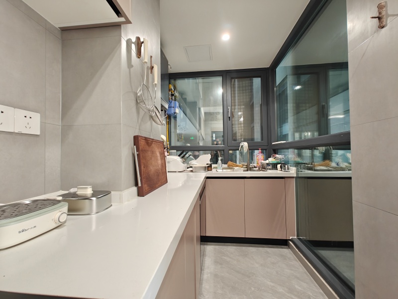 3室2廳1陽臺(tái) 龍湖天璞A1地塊廚房