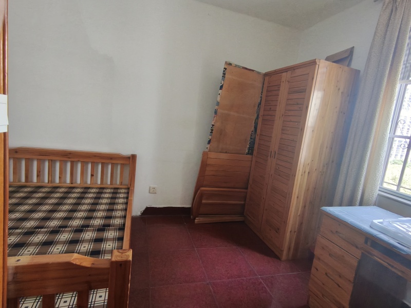 3室2廳1陽臺 栗樹頭社區(qū)臥室