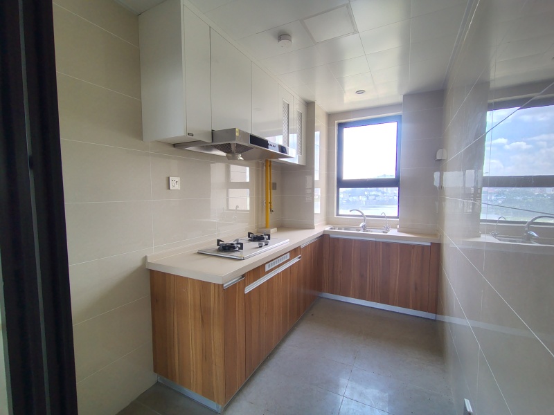 3室2廳2陽臺(tái) 大華公園天下時(shí)光園廚房