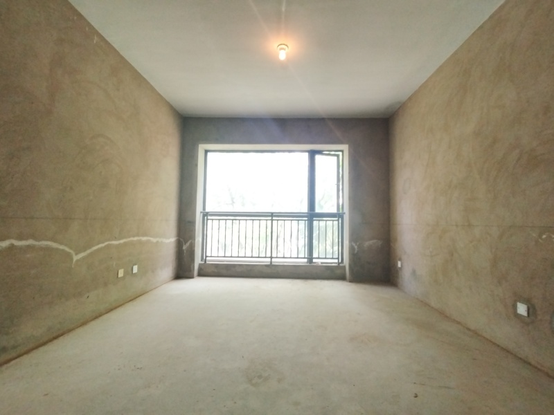 2室2廳1陽臺 融城優(yōu)郡客廳