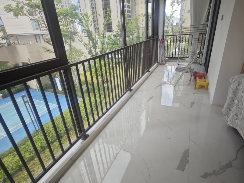 4室2廳2陽臺(tái) 碧桂園北城映象谷雨苑陽臺(tái)