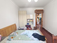 3室2廳1陽臺 栗樹頭社區(qū)臥室