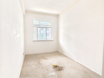 4室3廳3陽(yáng)臺(tái) 佳湖花園