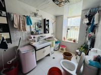 4室2廳2陽臺 中央麗城衛(wèi)生間