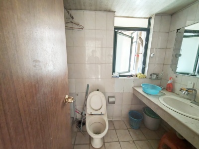 3室2廳1陽(yáng)臺(tái) 春苑花園