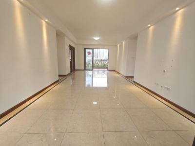 4室2廳1陽(yáng)臺(tái) 中海龍泉公館