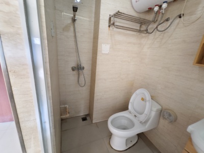 1室1廳1陽臺 中天陽光100