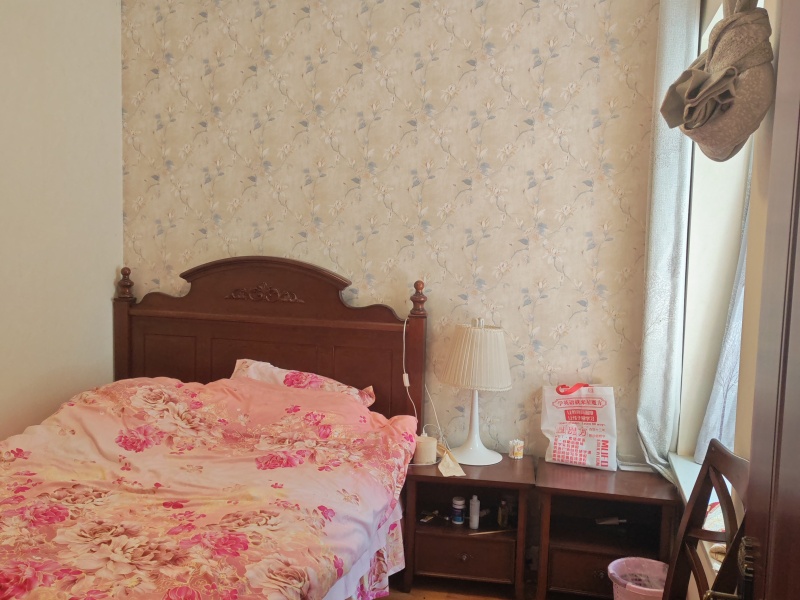 6室2廳2陽(yáng)臺(tái) 西府景苑書(shū)房