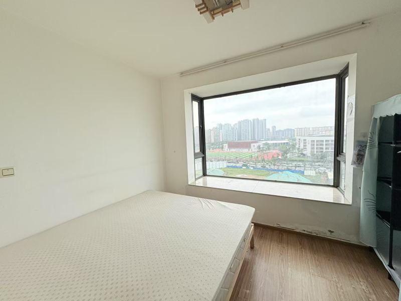 4室2廳1陽臺 新亞洲星體花園南區(qū)臥室