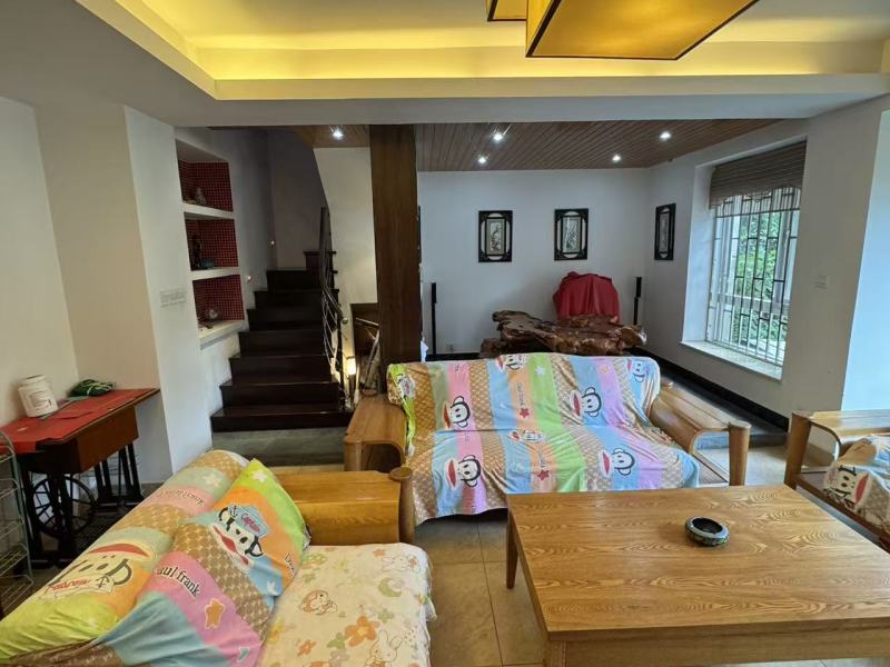 5室3廳2陽臺 高新文翠園客廳