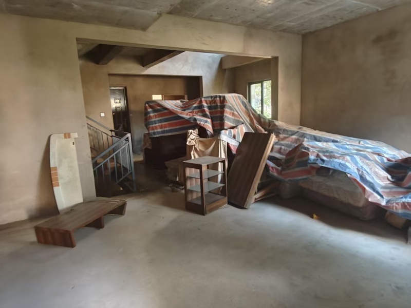 6室3廳3陽臺 中天城.央墅別墅客廳