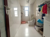 4室2廳2陽(yáng)臺(tái) 龍江雅苑衛(wèi)生間