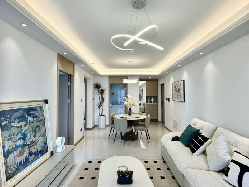 3室2廳1陽(yáng)臺(tái) 彩云城辰灣客廳