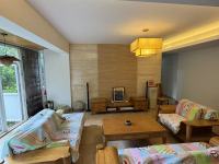 5室3廳2陽臺 高新文翠園客廳