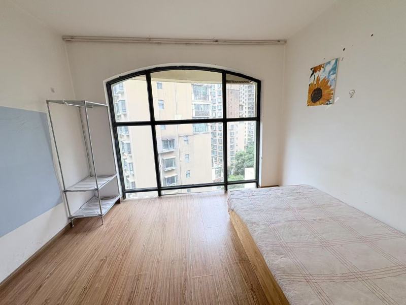 4室2廳1陽臺 新亞洲星體花園南區(qū)臥室