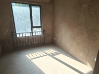 6室3廳3陽臺 中天城.央墅別墅臥室