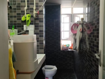 2室2廳1陽(yáng)臺(tái) 高美云安衛(wèi)生間