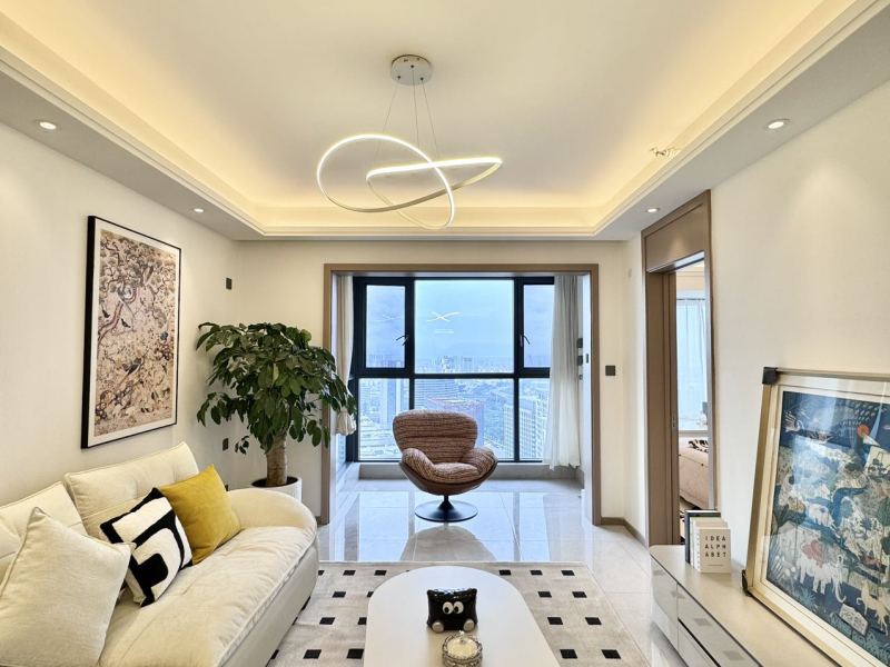 3室2廳1陽(yáng)臺(tái) 彩云城辰灣客廳