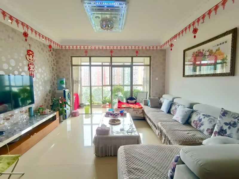 4室2廳2陽(yáng)臺(tái) 龍江雅苑客廳