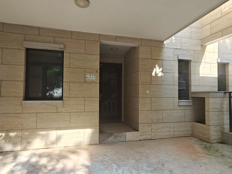 6室3廳3陽臺 中天城.央墅別墅門廳