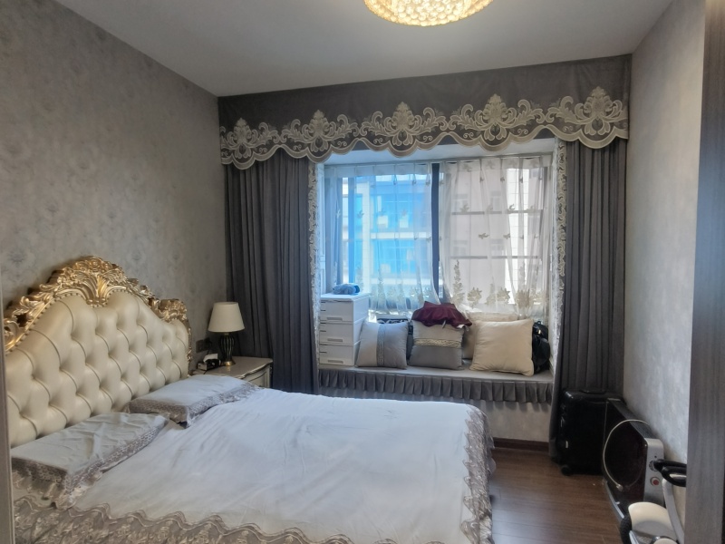 4室2廳2陽(yáng)臺(tái) 碧桂園紫臺(tái)臥室