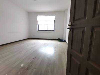 5室2廳2陽臺(tái) 船房小區(qū)