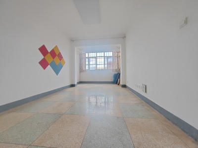 3室2廳1陽臺 東風(fēng)西路329號