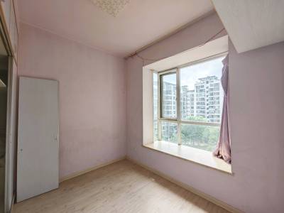 3室2廳1陽臺 中產風尚中心