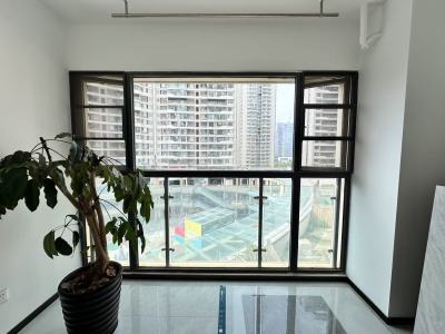 3室2廳2陽(yáng)臺(tái) 新希望希望匯