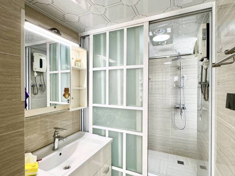 2室2廳1陽臺 遠洋風景衛(wèi)生間