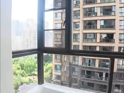 3室2廳3陽(yáng)臺(tái) 俊發(fā)盛唐城星河郡(一期)陽(yáng)臺(tái)