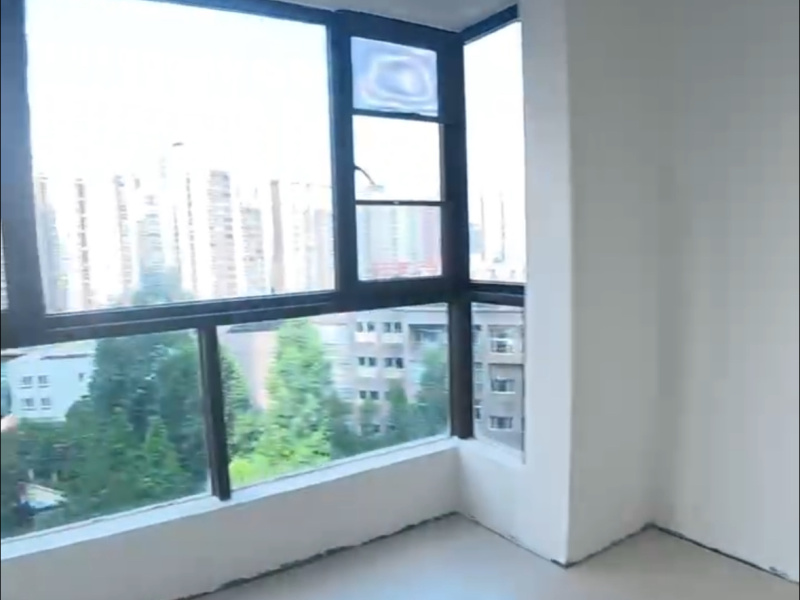 3室2廳3陽(yáng)臺(tái) 俊發(fā)盛唐城星河郡(一期)陽(yáng)臺(tái)