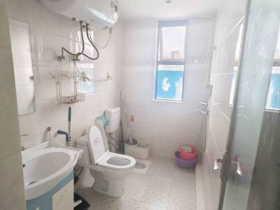 4室2廳1陽臺 假日城市