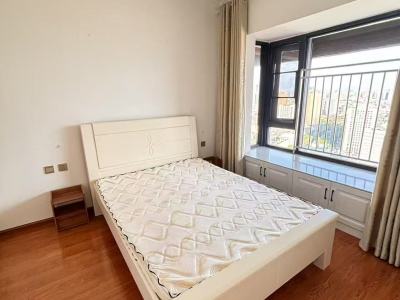 2室2廳1陽(yáng)臺(tái) 海倫堡中央廣場(chǎng)