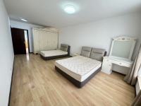 5室2廳 世紀城華春苑臥室