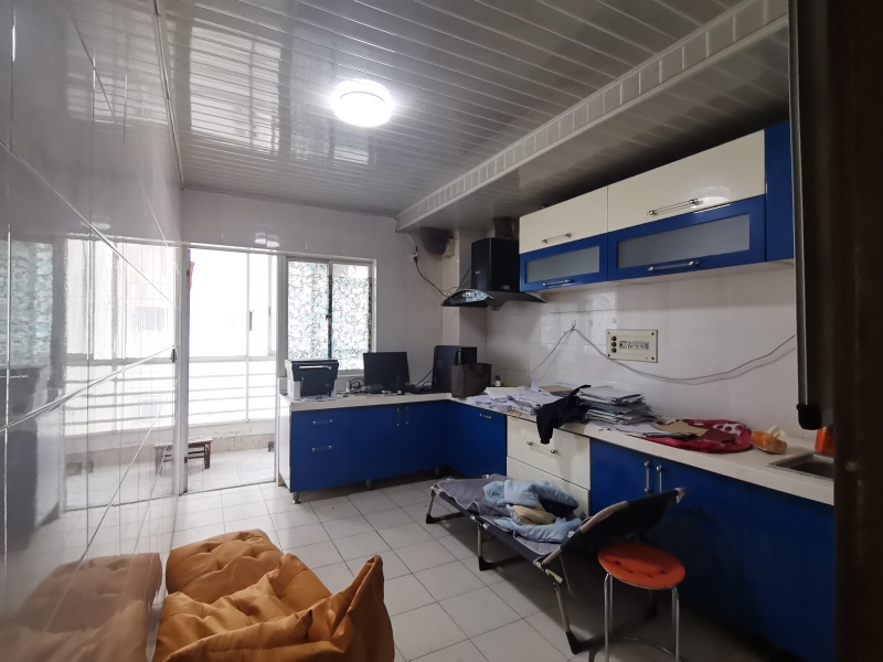 3室2廳2陽臺(tái) 江東耀龍康城廚房