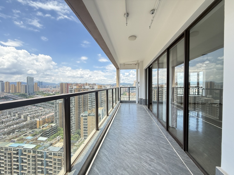 4室2廳2陽臺 瑞鼎城一期陽臺