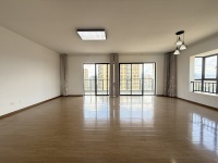 4室2廳2陽臺 瑞鼎城一期客廳