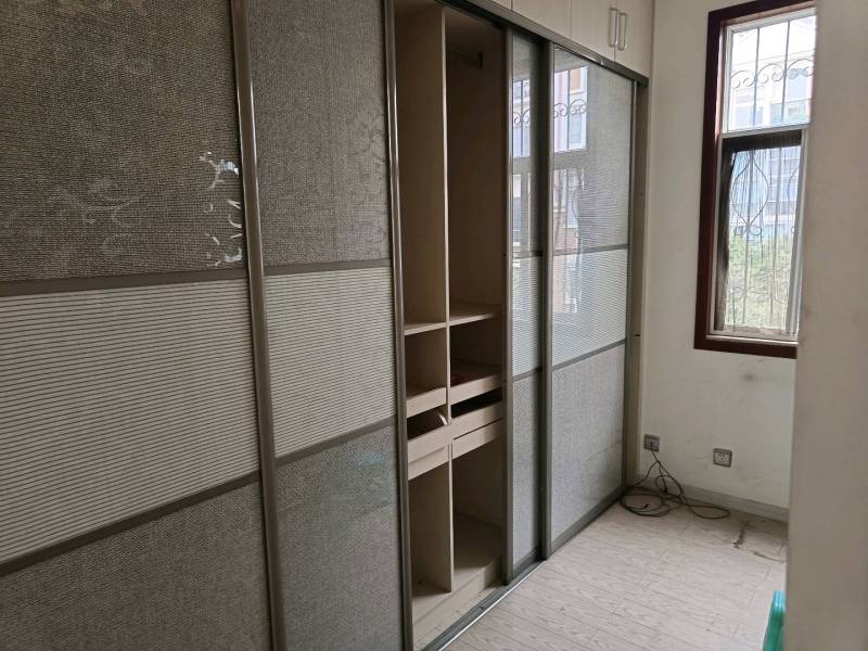 5室2廳2陽臺 香檳小鎮(zhèn)別墅其他