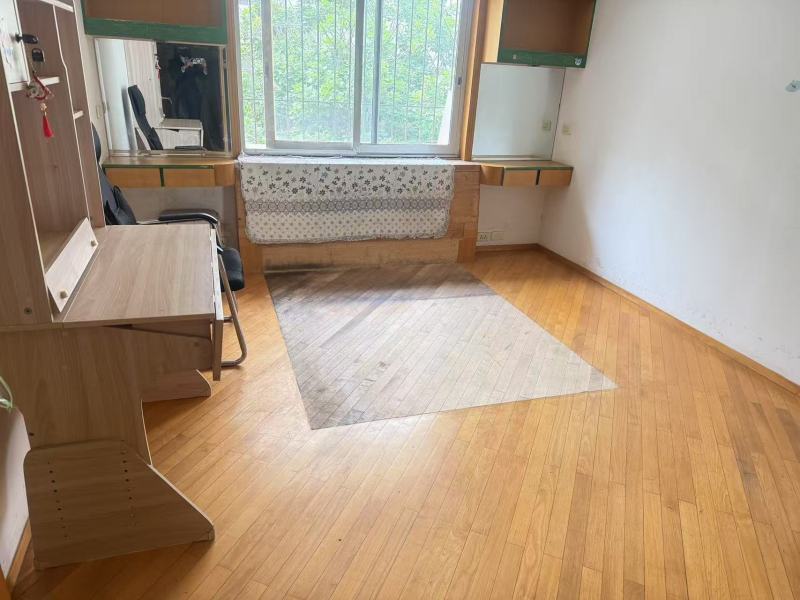 4室2廳1陽臺 紅塔花園臥室