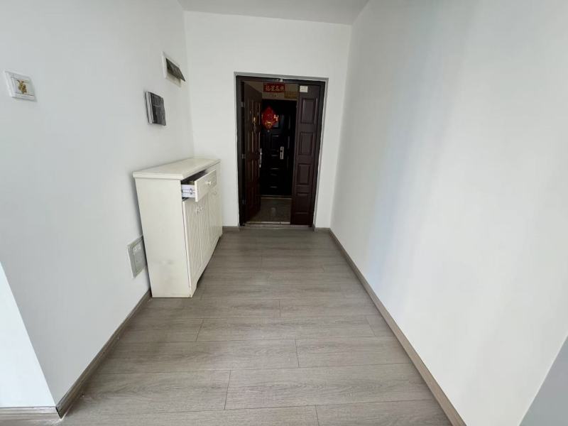 5室2廳 世紀城華春苑門廳