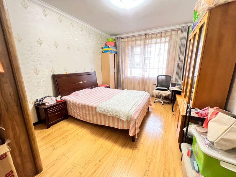 3室2廳1陽臺 金泉小區(qū)二期臥室