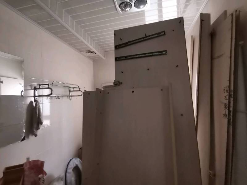 3室2廳2陽臺(tái) 江東耀龍康城衛(wèi)生間