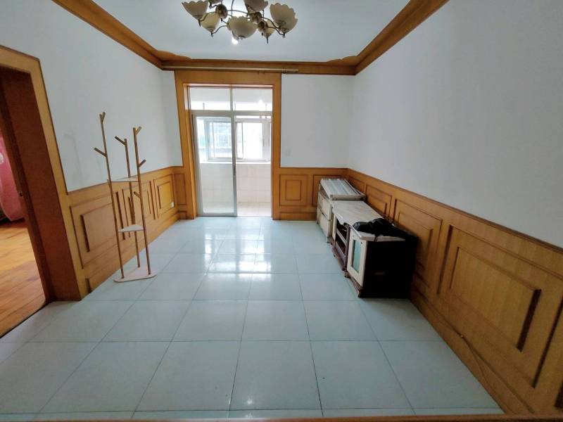 2室2廳1陽(yáng)臺(tái) 托福園餐廳