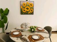 3室2廳1陽(yáng)臺(tái) 中海學(xué)府路8號(hào)餐廳