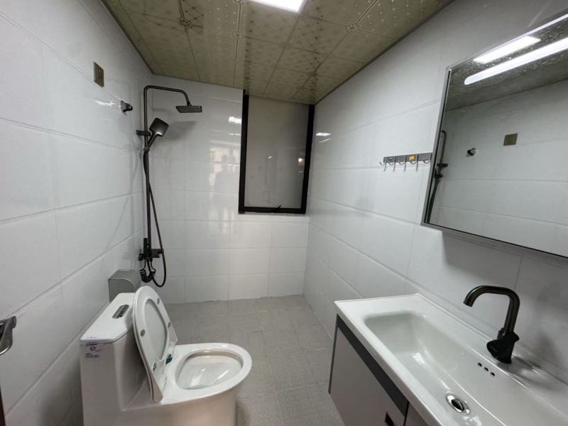 3室2廳2陽臺 融城優(yōu)郡衛(wèi)生間