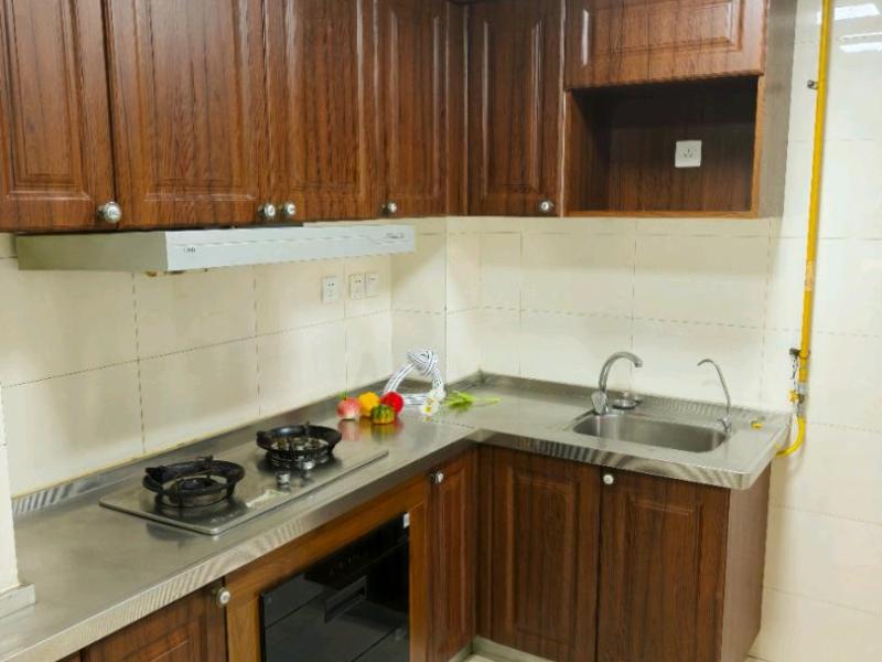 3室2廳1陽(yáng)臺(tái) 中海學(xué)府路8號(hào)廚房