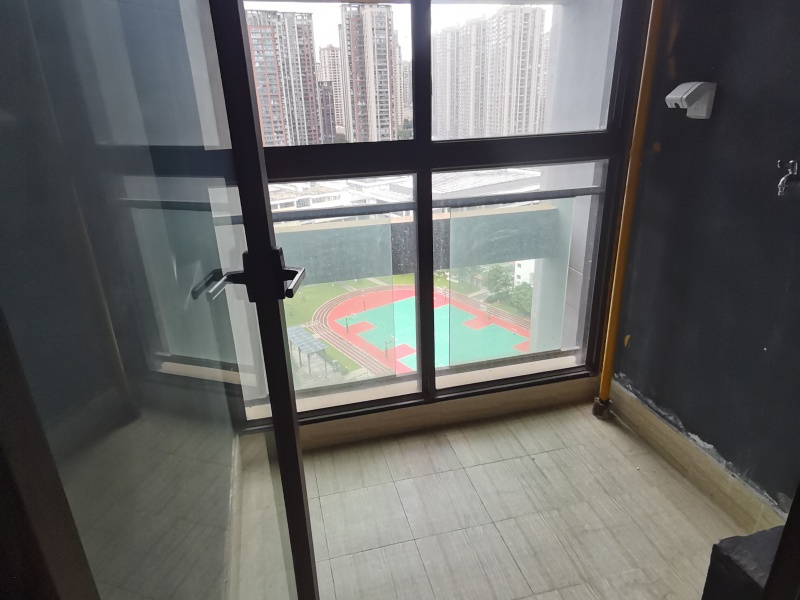 3室2廳1陽臺 潤城四區(qū)陽臺