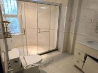 5室2廳2陽臺 香檳小鎮(zhèn)別墅衛(wèi)生間